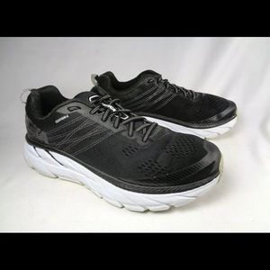 Hoka Clifton 6